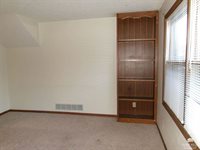 832 Dondee Drive, Manhattan, KS 66502