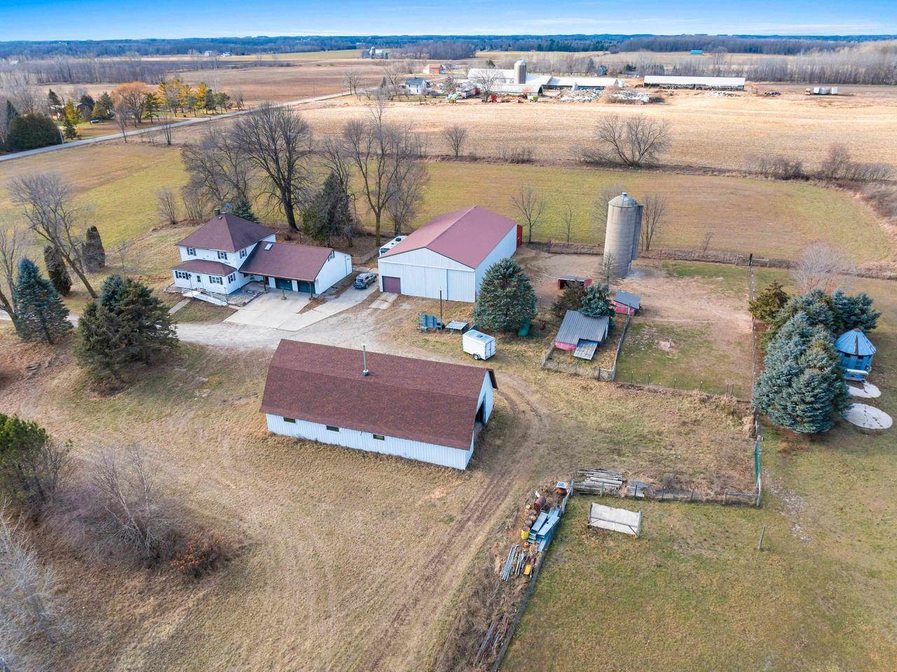 8672 Gohr Road, Krakow, WI 54137