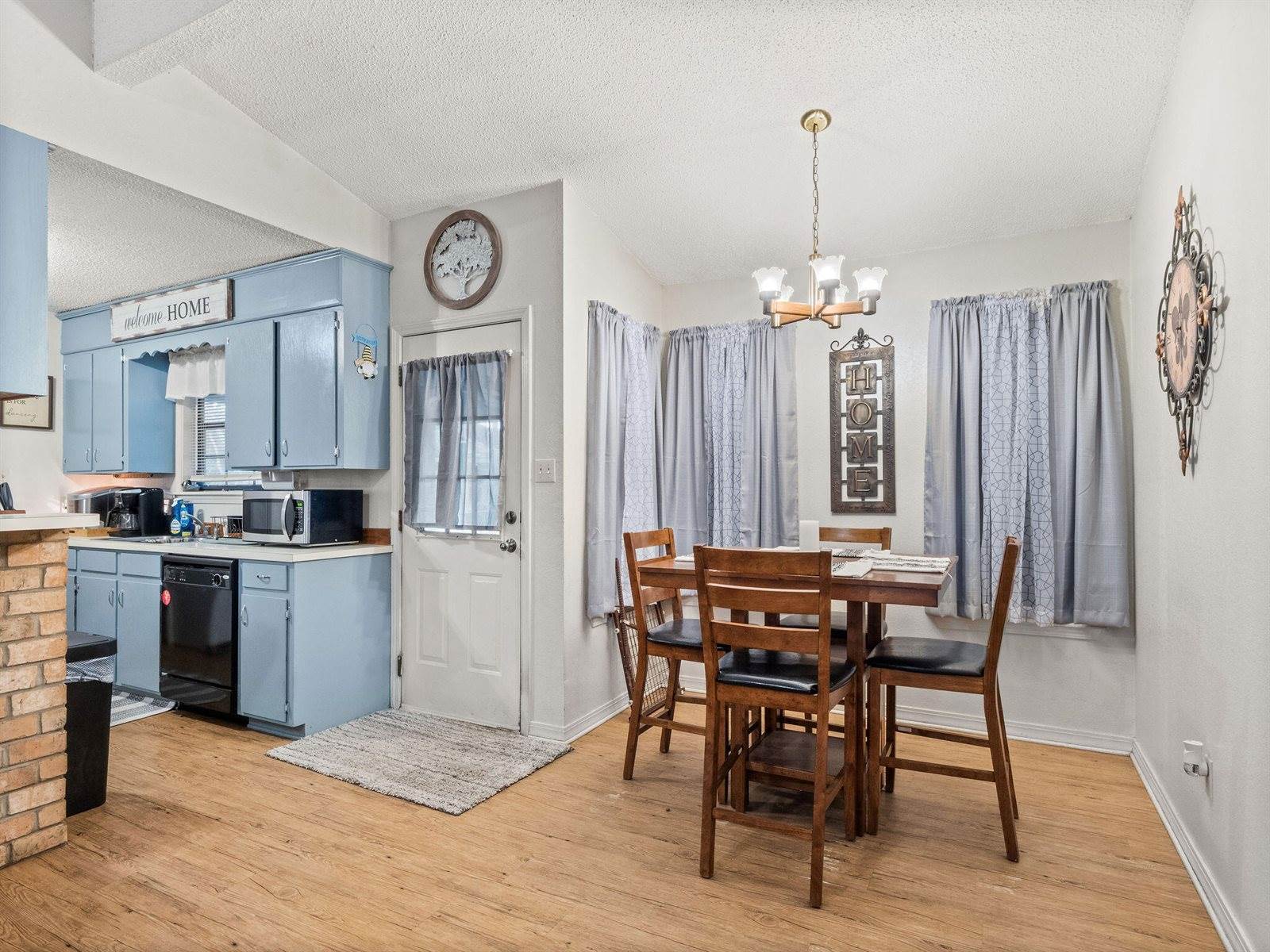 1621 Byron Dr, Rosepine, LA 70659