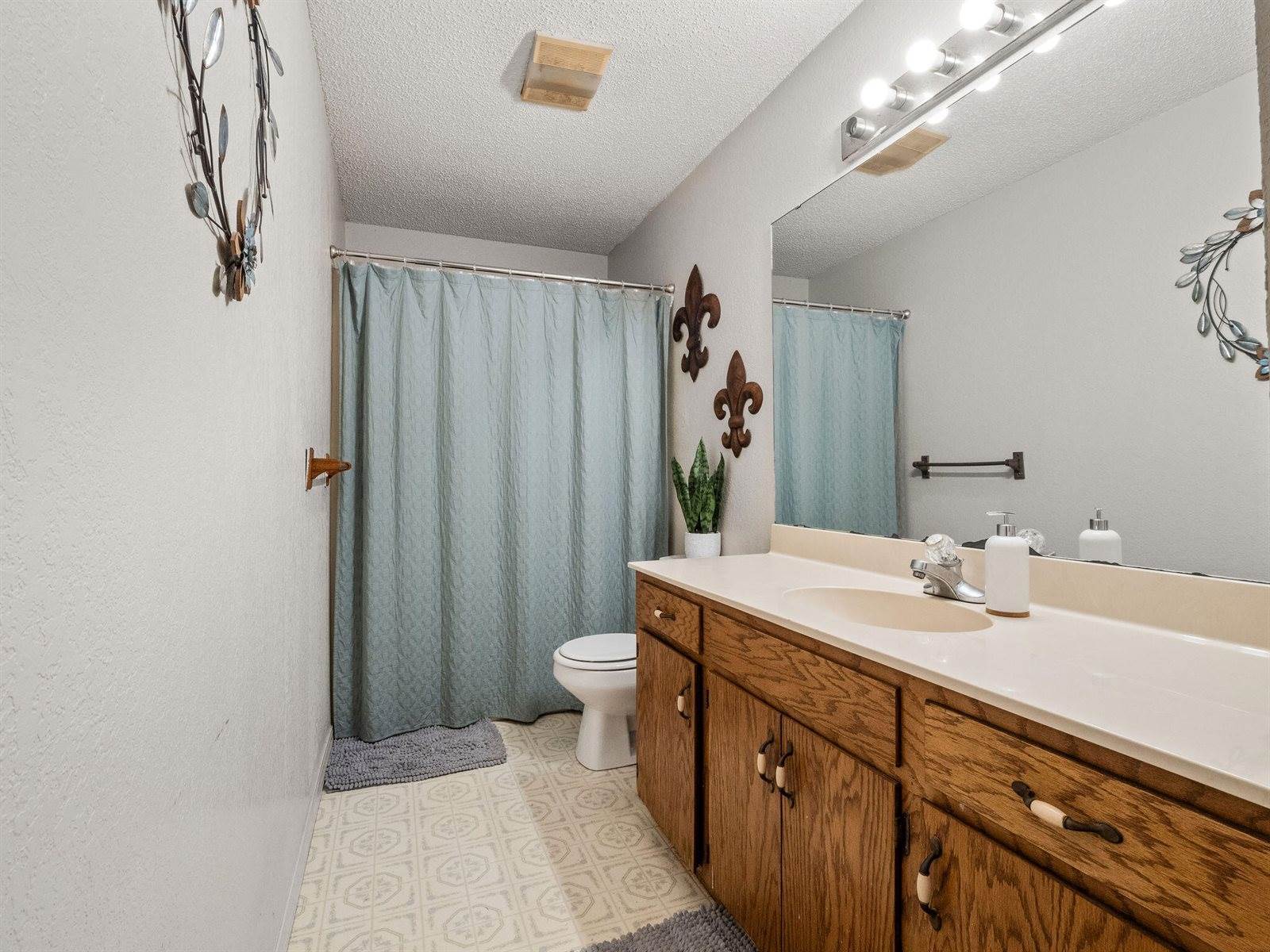 1621 Byron Dr, Rosepine, LA 70659