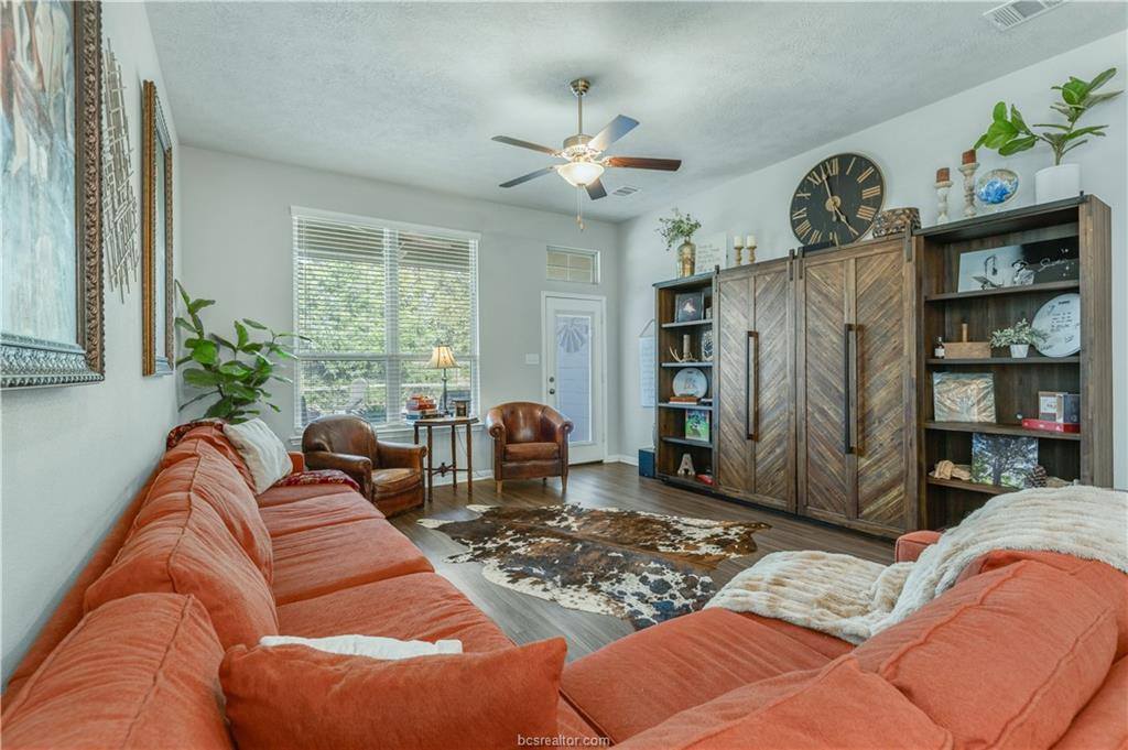 3894 Still Creek Loop, College Station, TX 77845