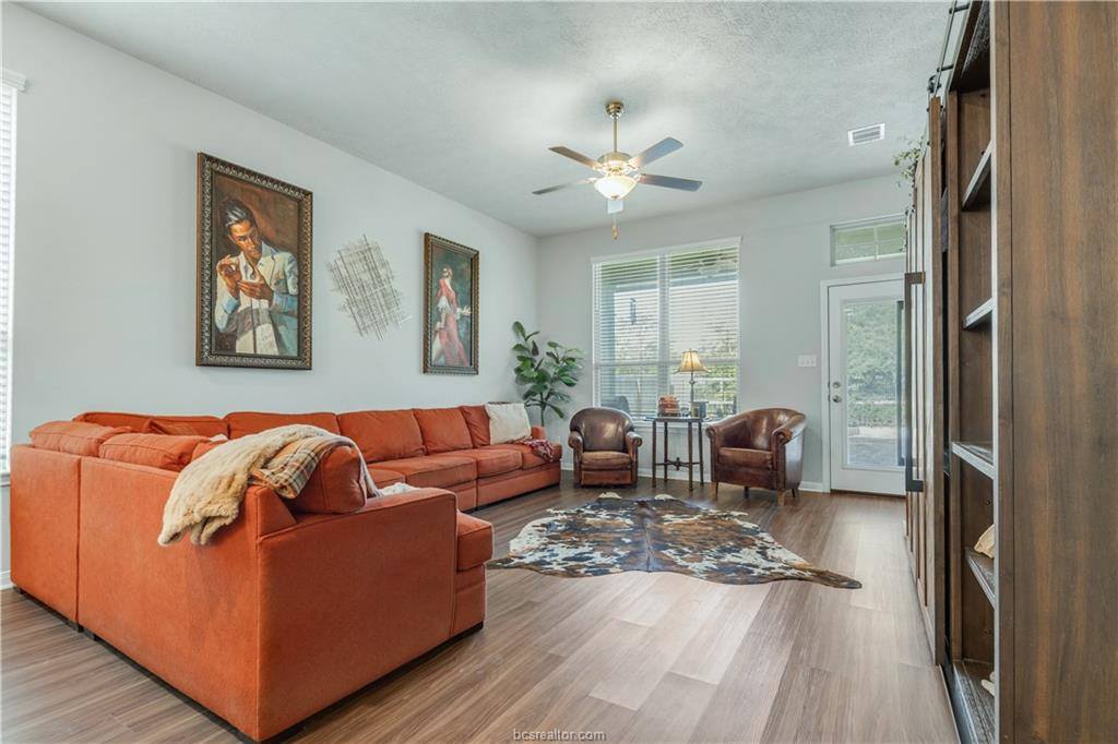 3894 Still Creek Loop, College Station, TX 77845