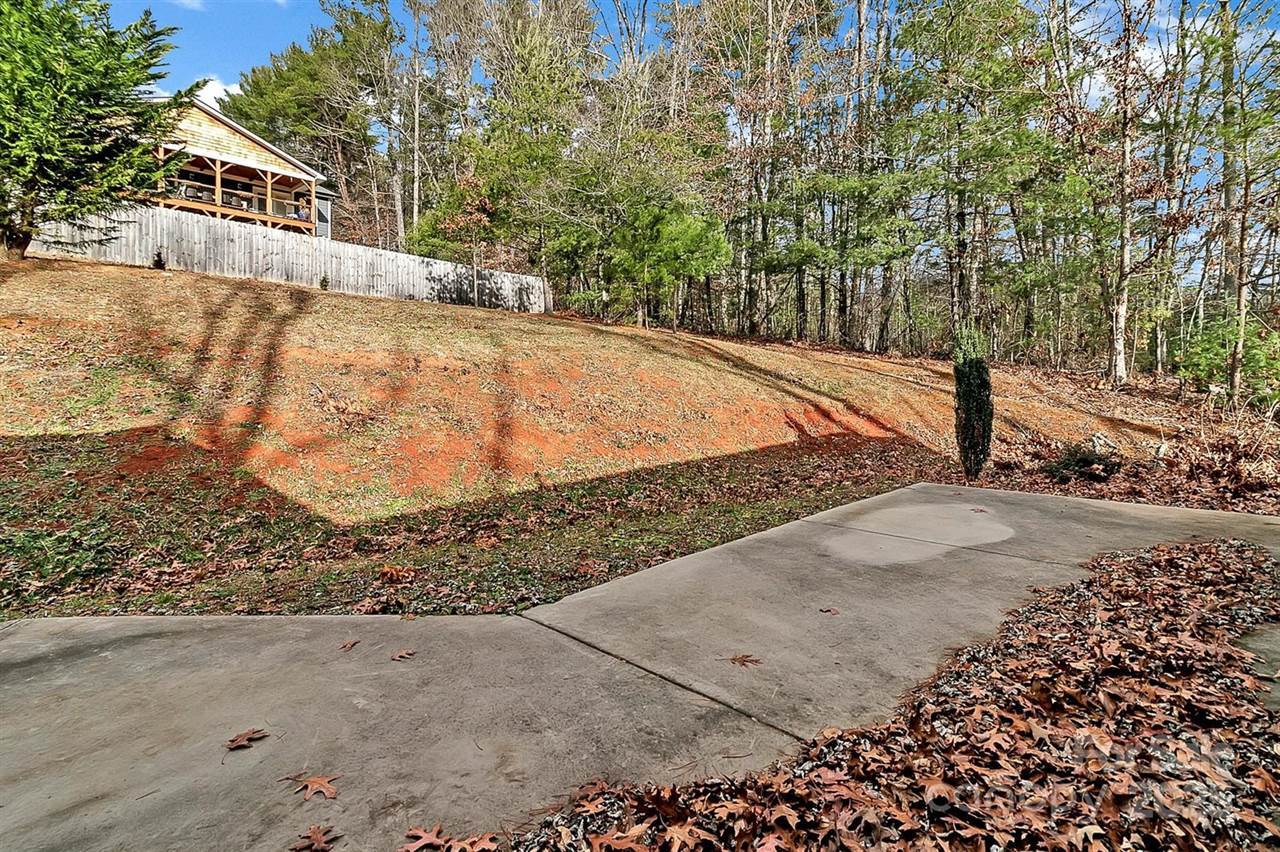 107 Bella Ridge Drive, Weaverville, NC 28787