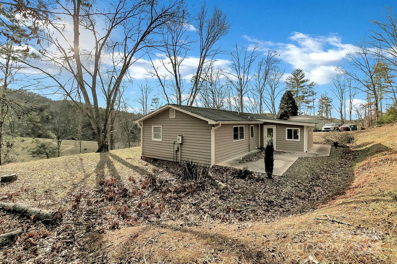 107 Bella Ridge Drive, Weaverville, NC 28787