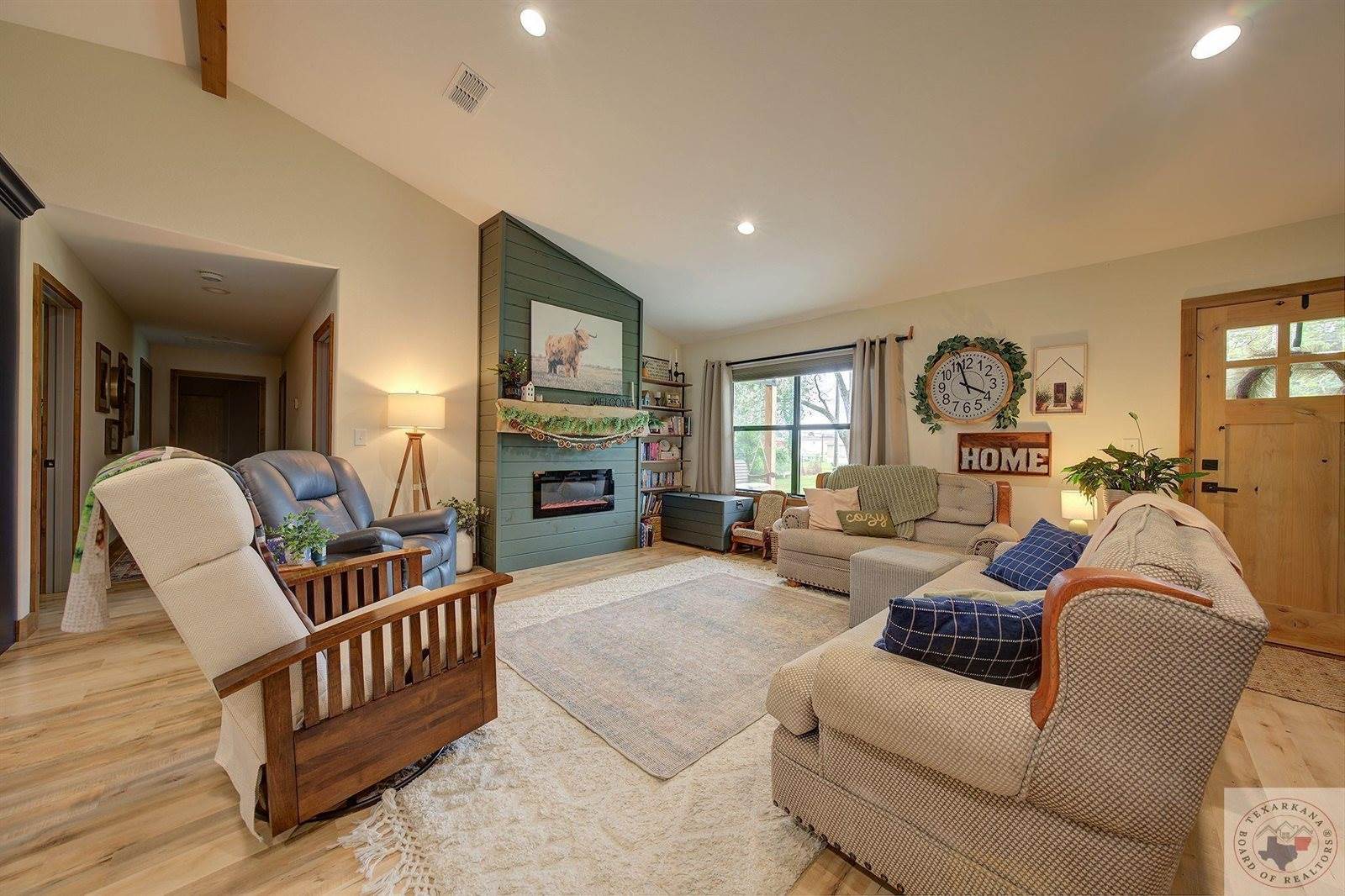 402 Fannin St,, Maud, TX 75567