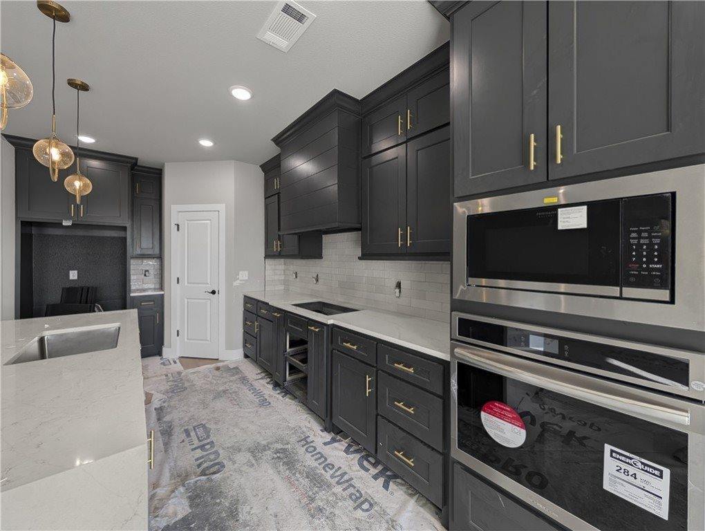 7775 Range Avenue, Springdale, AR 72762