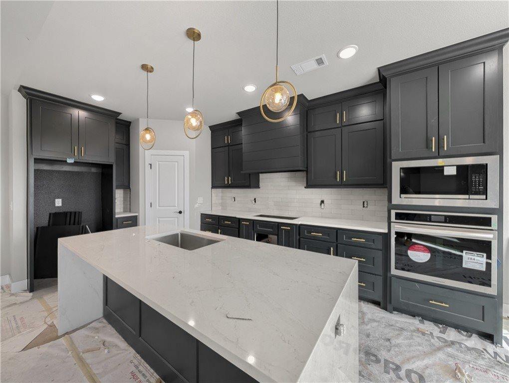 7775 Range Avenue, Springdale, AR 72762