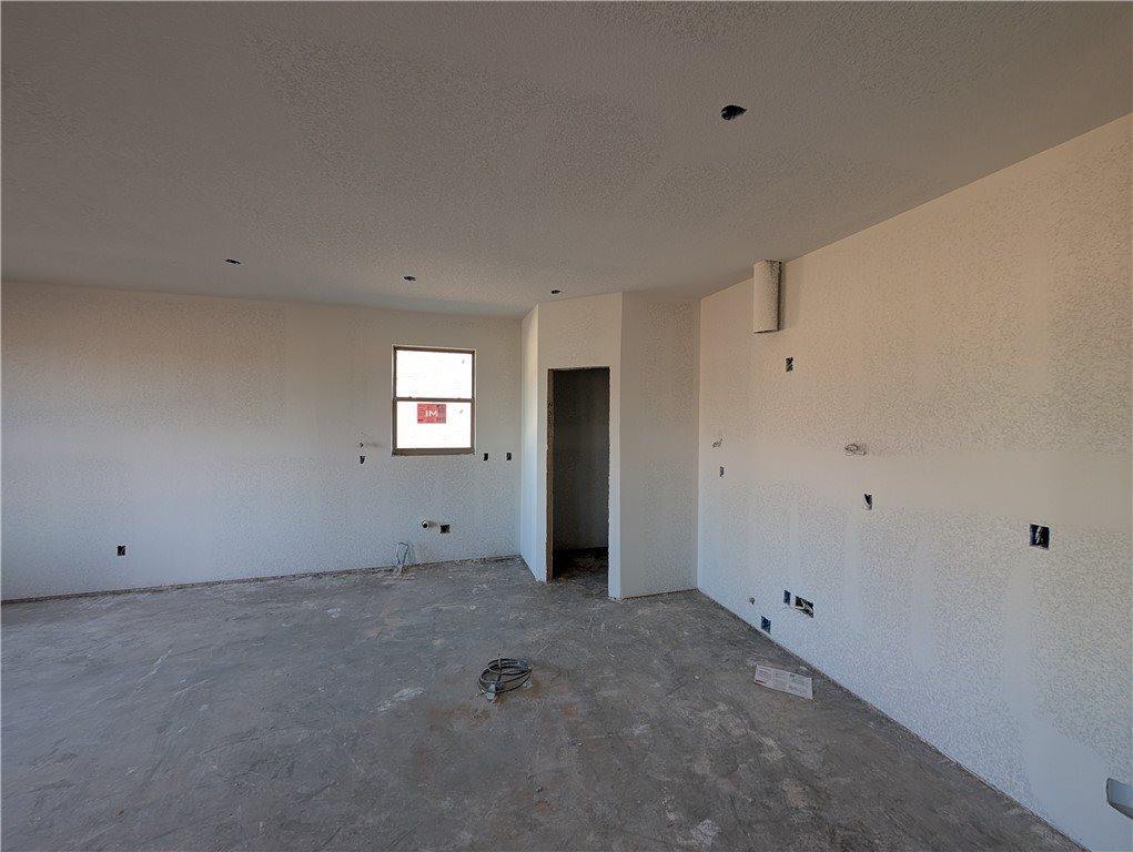 7962 Teton Trail Avenue, Springdale, AR 72762