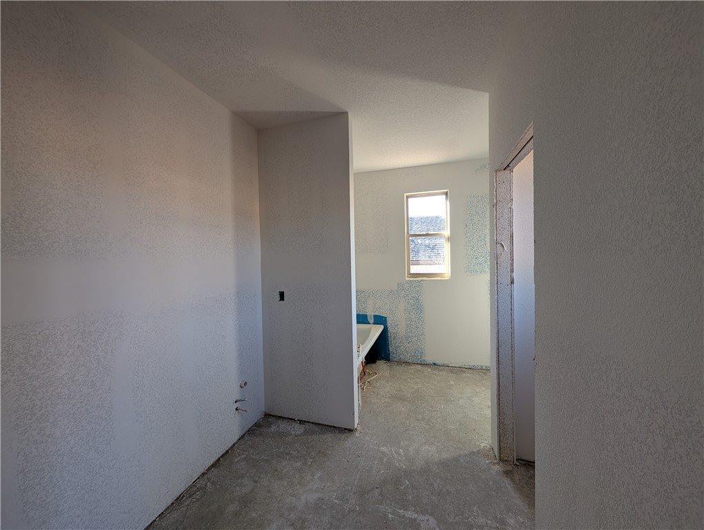 7962 Teton Trail Avenue, Springdale, AR 72762