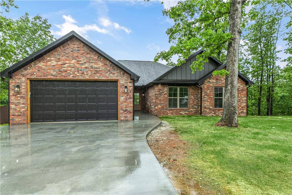 4 N Webbly Lane, Bella Vista, AR 72714