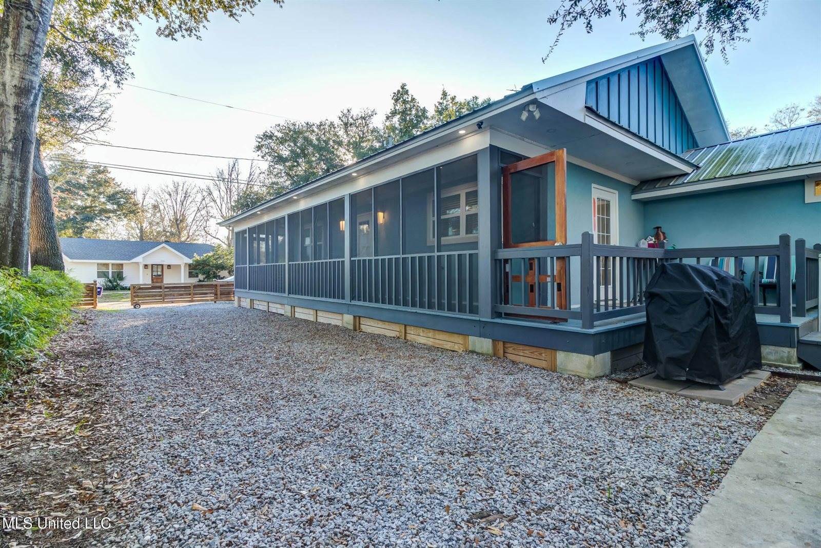 305 Ballentine Street, Bay Saint Louis, MS 39520