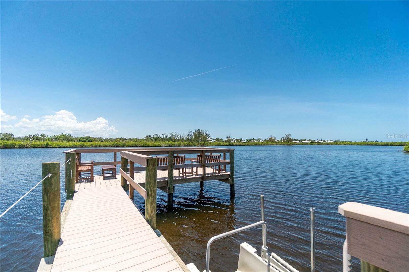 98 Captain Kidd Circle North, Nokomis, FL 34275