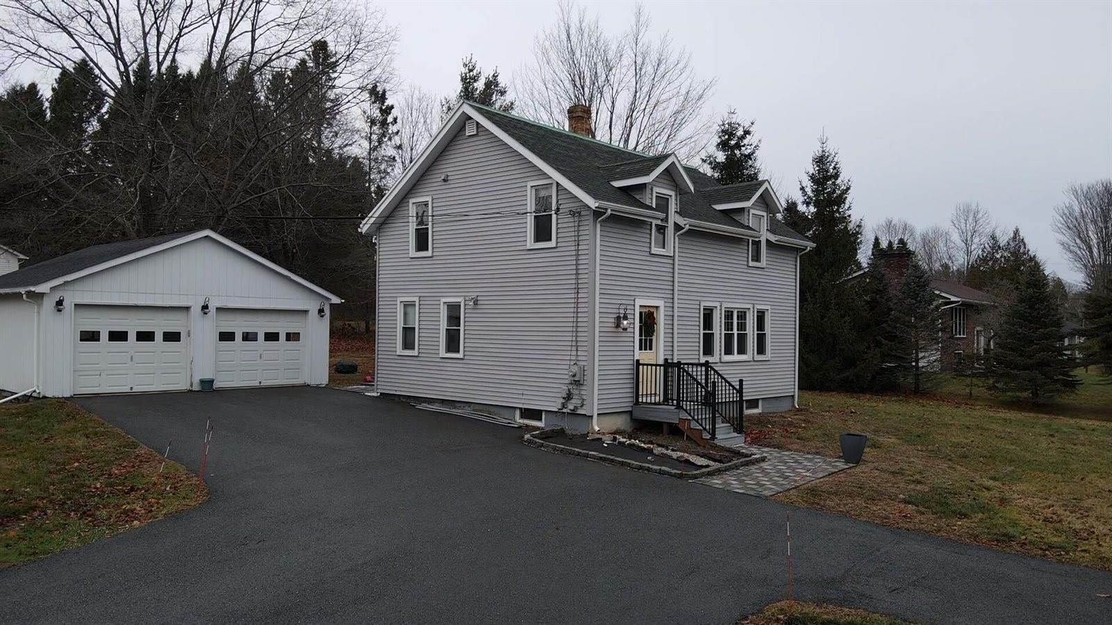 4 Mountainview Drive, Hampden, ME 04444