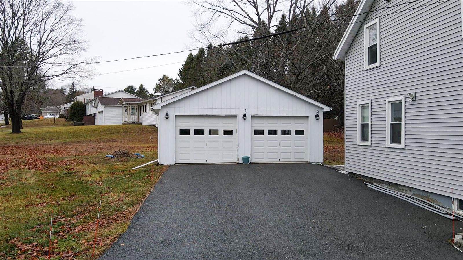 4 Mountainview Drive, Hampden, ME 04444