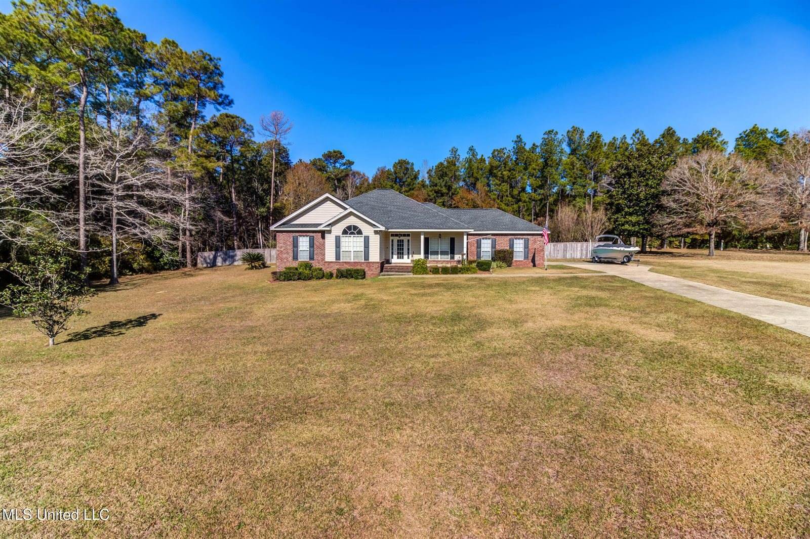 11913 Bluff Ridge Road, Vancleave, MS 39565