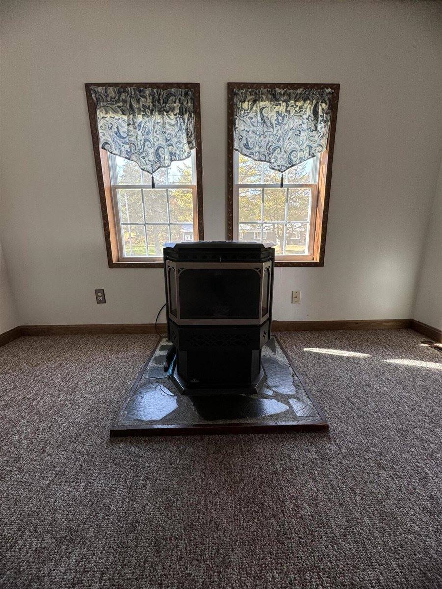 28 Stoddard Street, Milo, ME 04463