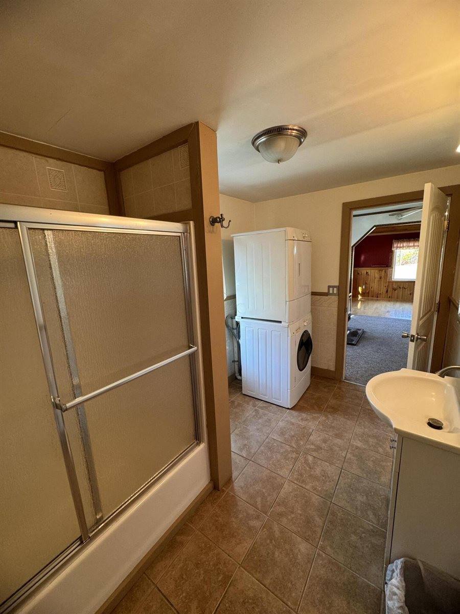 28 Stoddard Street, Milo, ME 04463