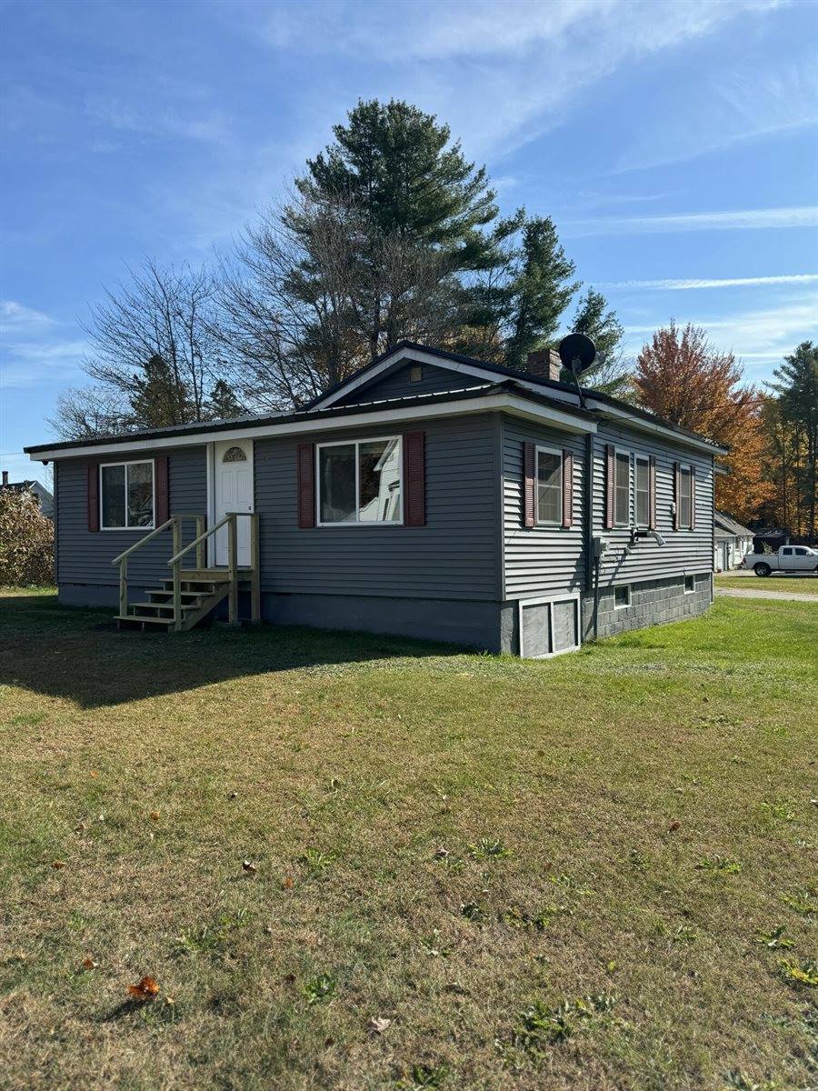 28 Stoddard Street, Milo, ME 04463