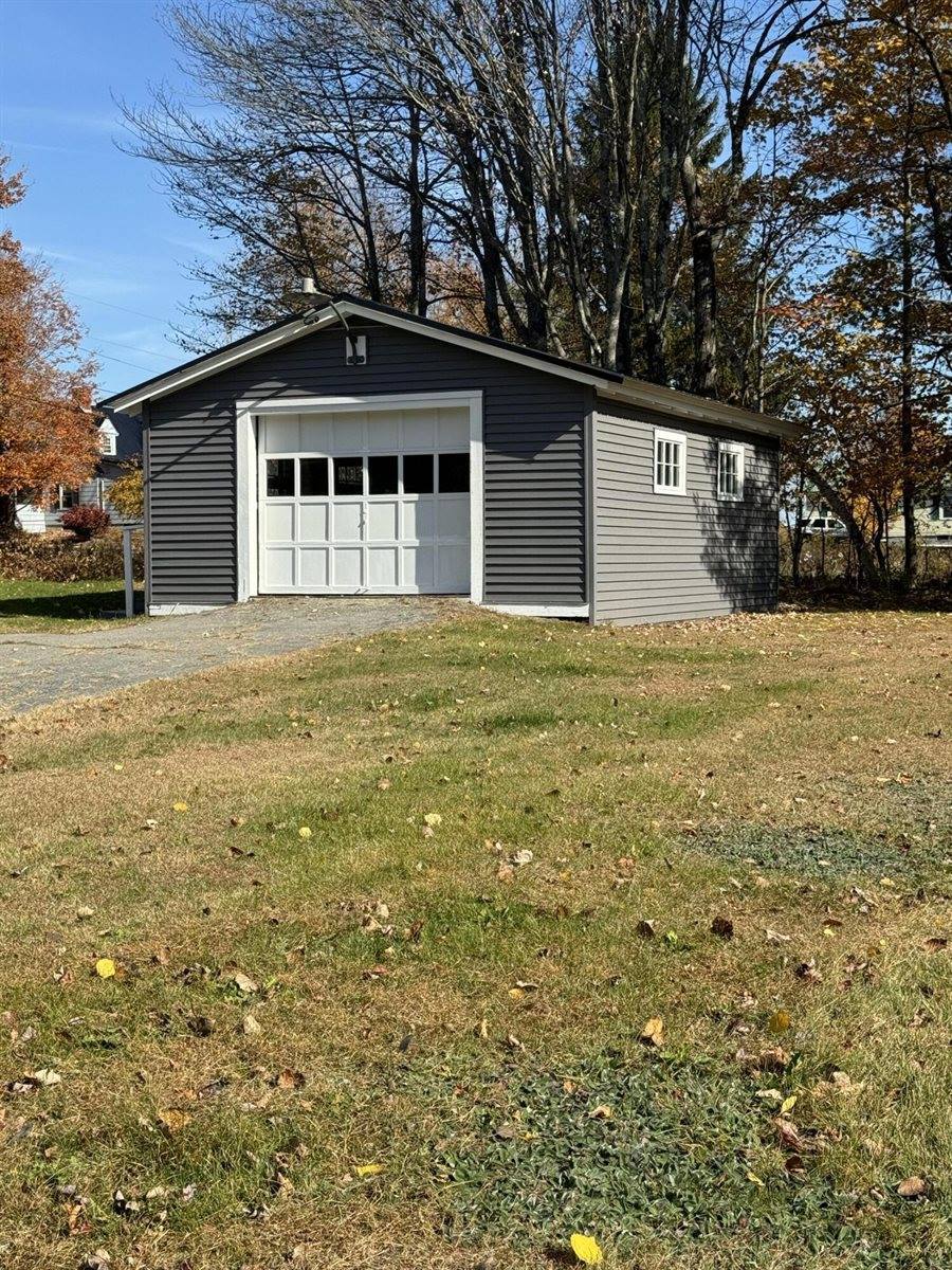 28 Stoddard Street, Milo, ME 04463