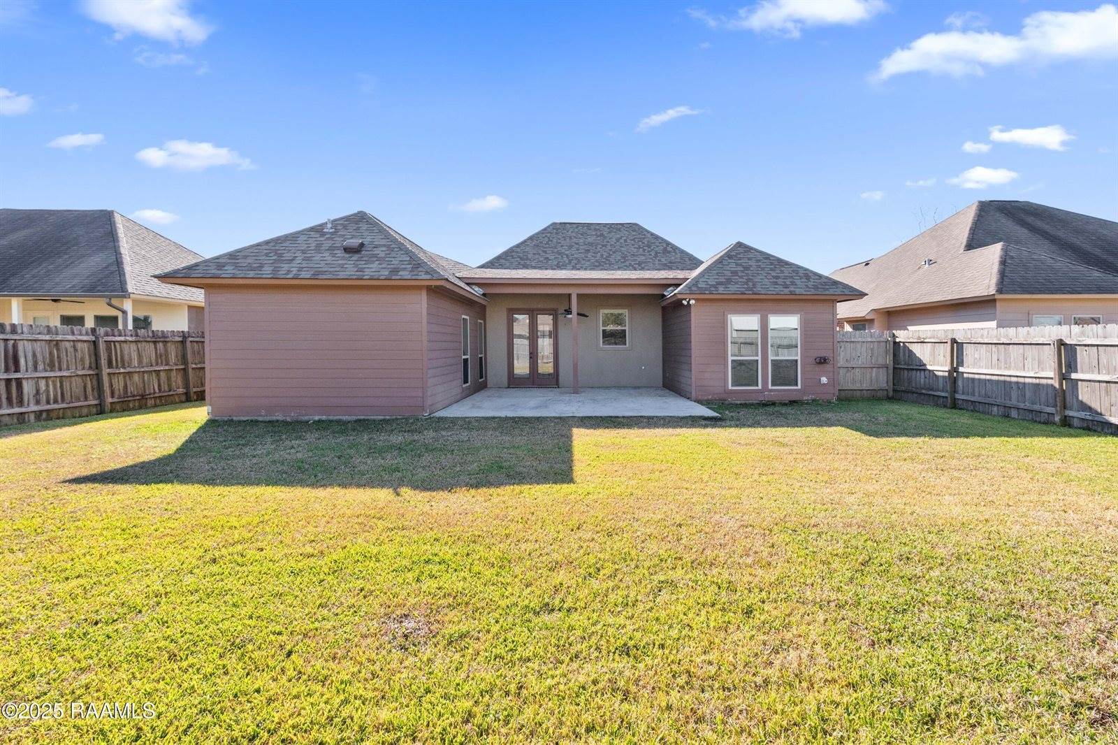 203 Hill Ridge Drive, Youngsville, LA 70592