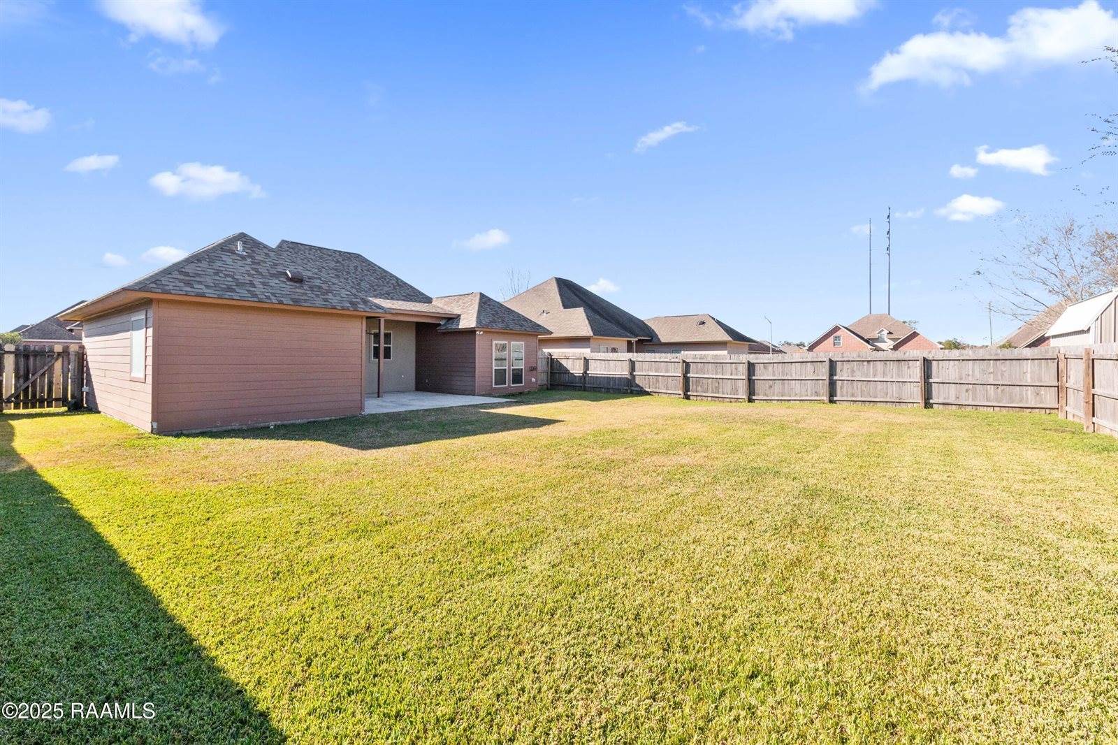 203 Hill Ridge Drive, Youngsville, LA 70592