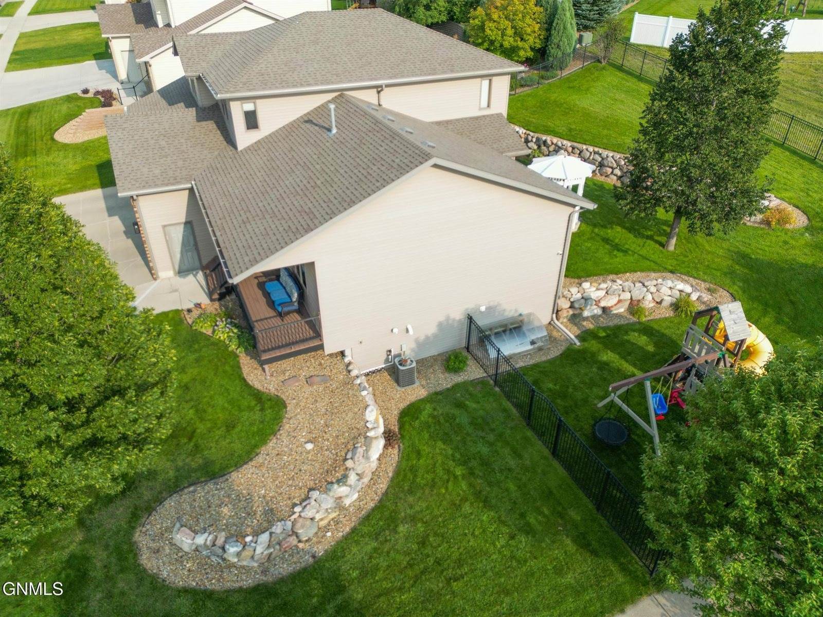 921 Longhorn Drive, Bismarck, ND 58503