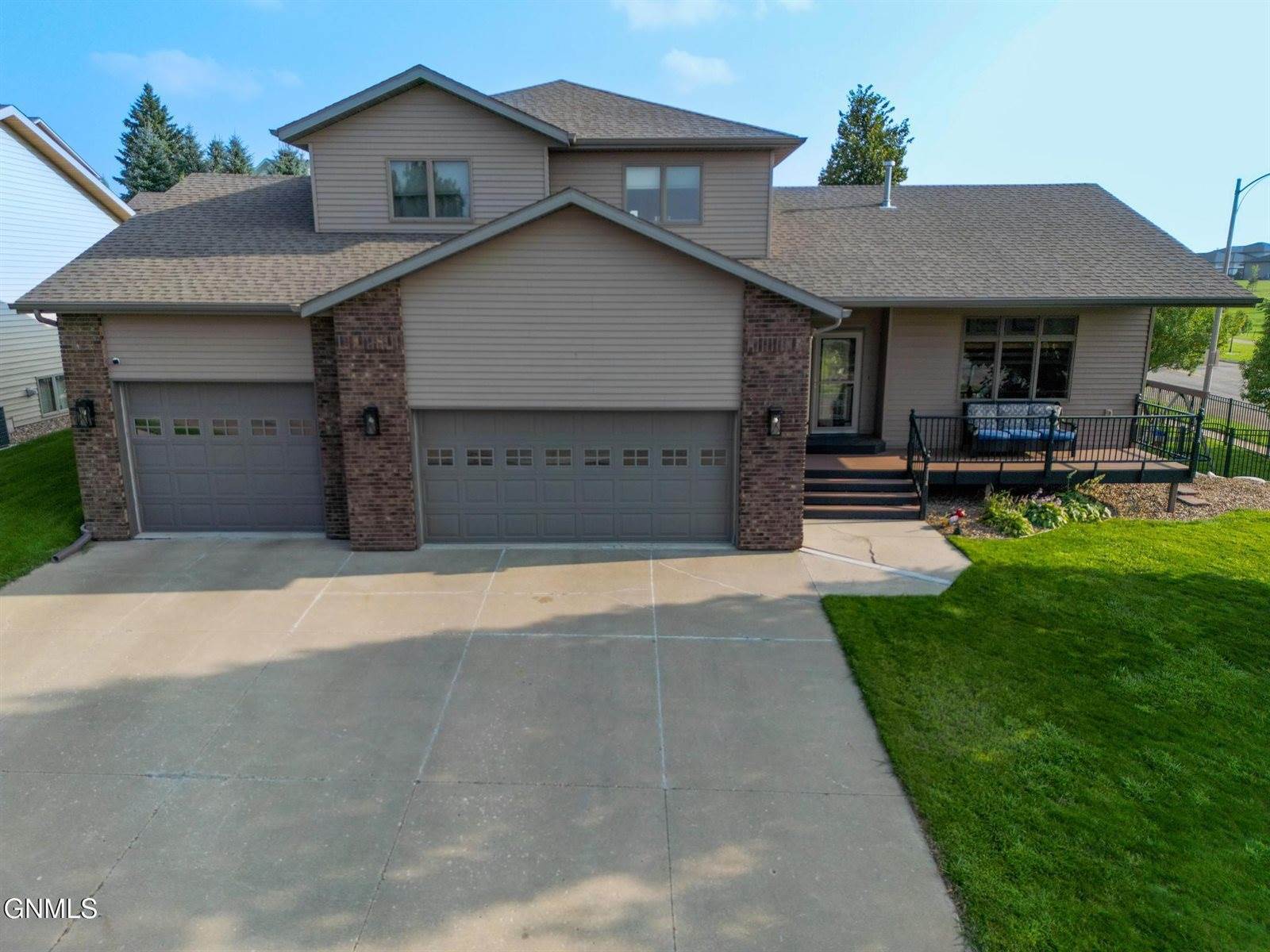 921 Longhorn Drive, Bismarck, ND 58503