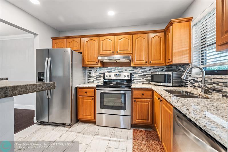 502 Osprey Dr 17C, Delray Beach, FL 33444