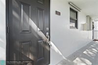 502 Osprey Dr 17C, Delray Beach, FL 33444