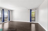 502 Osprey Dr 17C, Delray Beach, FL 33444