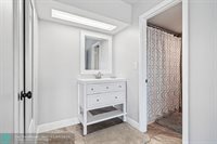 502 Osprey Dr 17C, Delray Beach, FL 33444