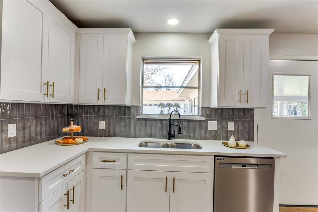 5609 Wharton Drive, Fort Worth, TX 76133