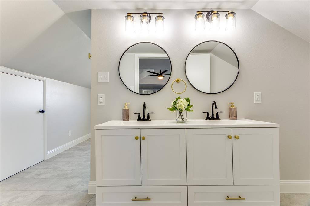 5609 Wharton Drive, Fort Worth, TX 76133