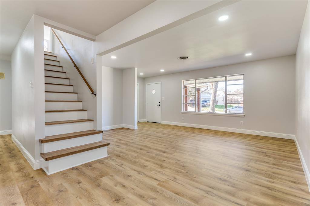 5609 Wharton Drive, Fort Worth, TX 76133