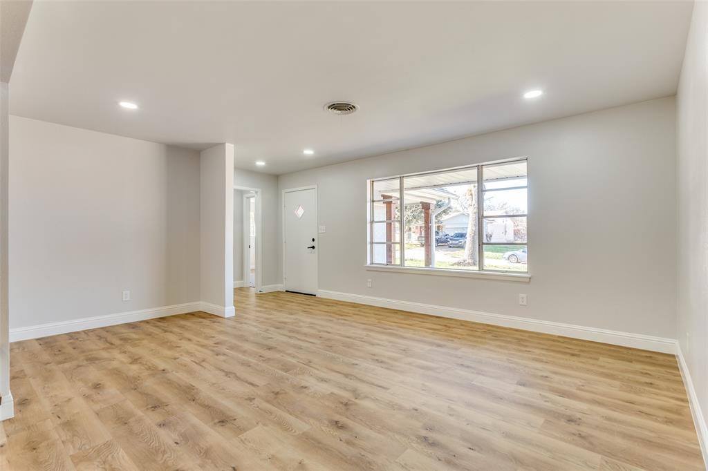 5609 Wharton Drive, Fort Worth, TX 76133