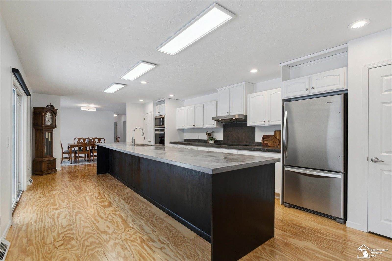 10485 Hardcastle Road, Brooklyn, MI 49230