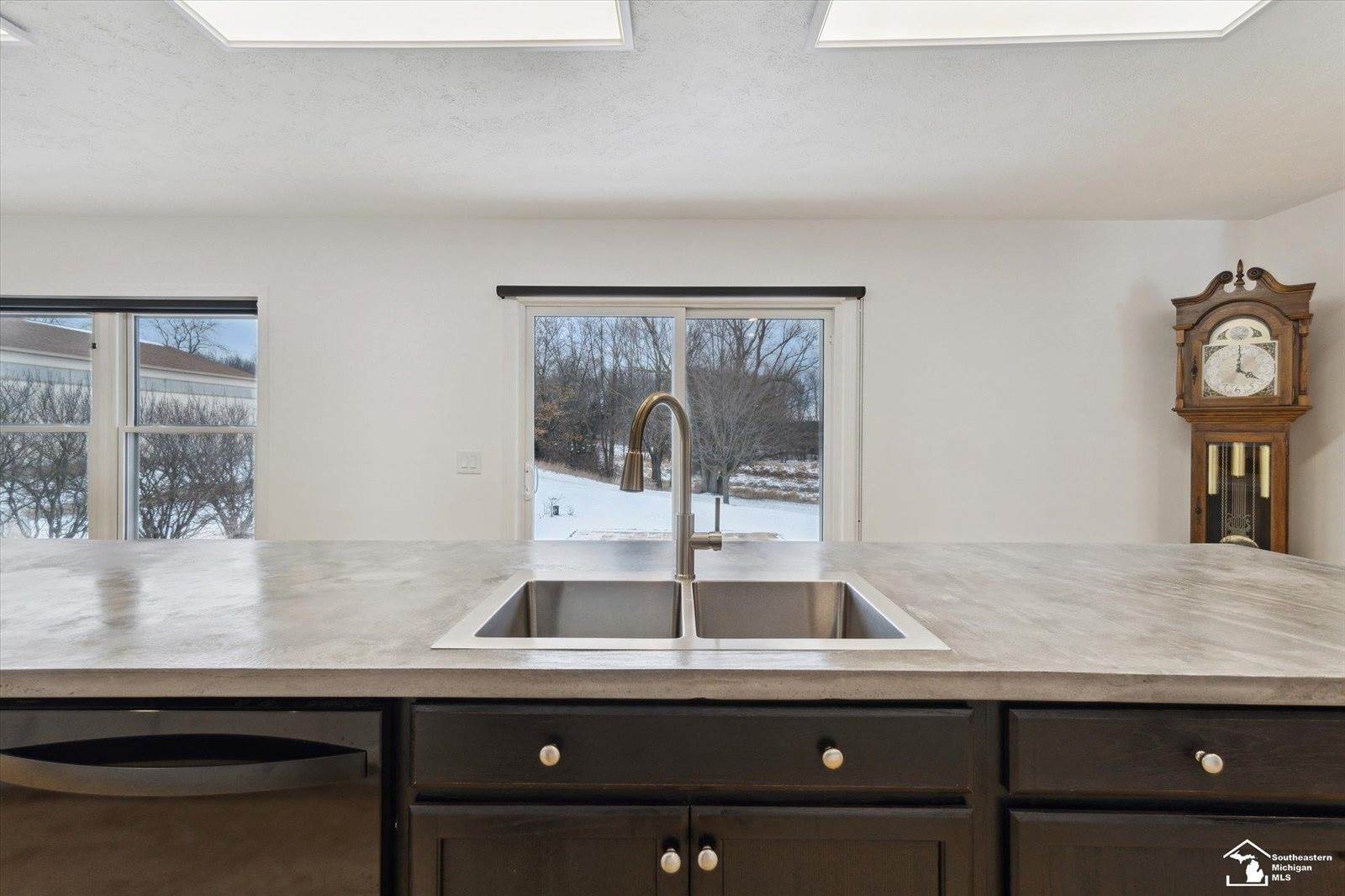 10485 Hardcastle Road, Brooklyn, MI 49230