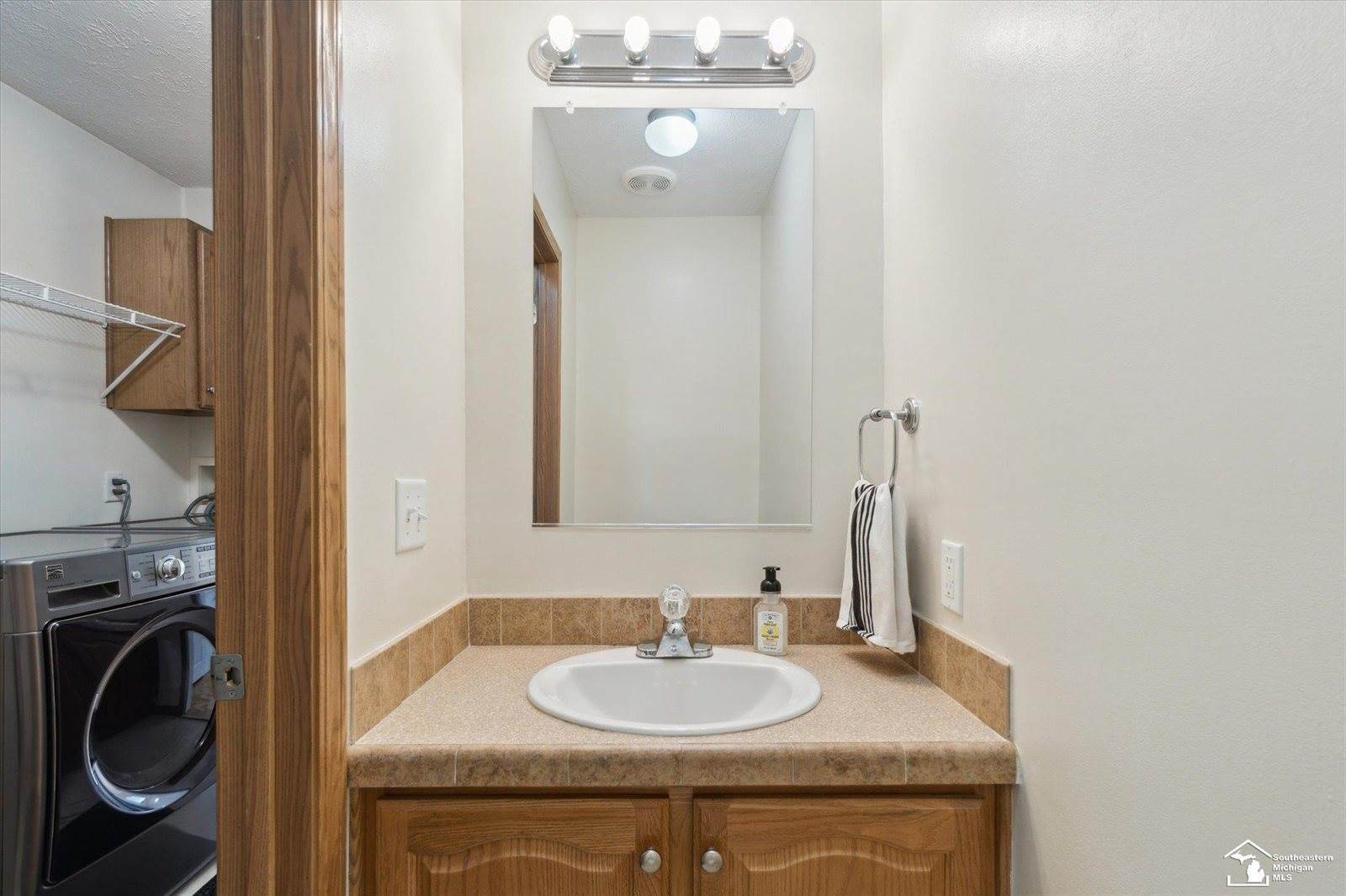 10485 Hardcastle Road, Brooklyn, MI 49230