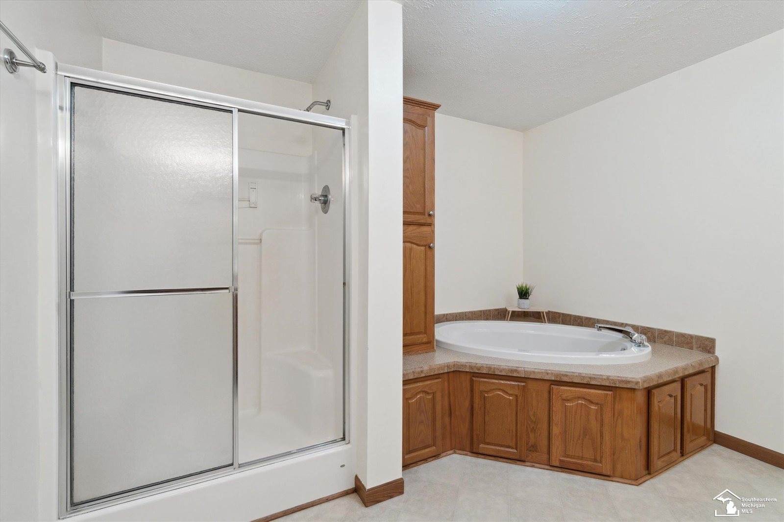 10485 Hardcastle Road, Brooklyn, MI 49230