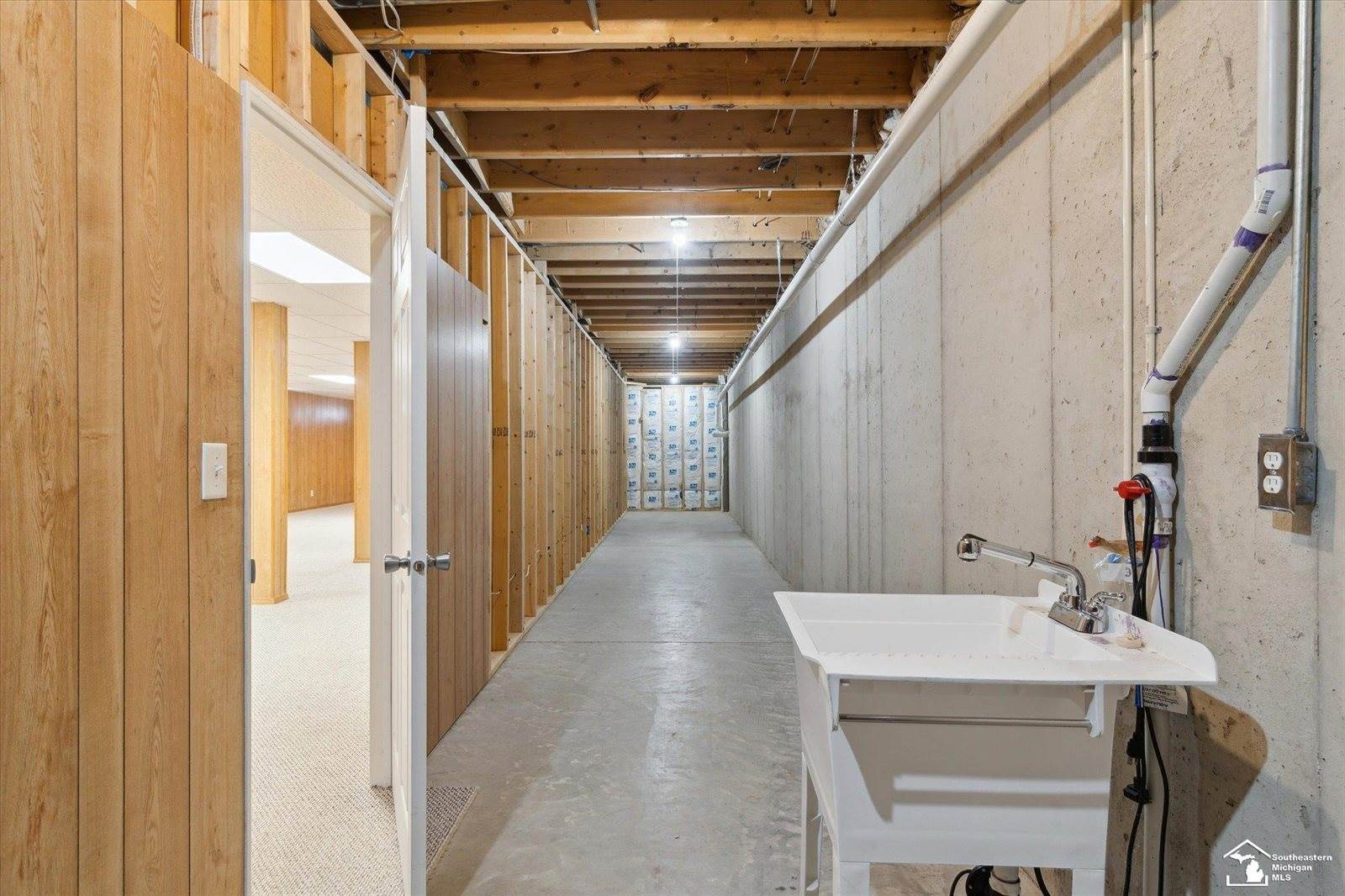 10485 Hardcastle Road, Brooklyn, MI 49230