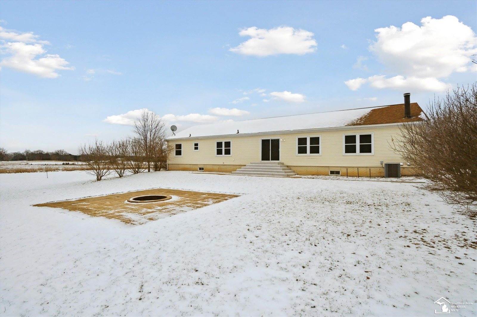 10485 Hardcastle Road, Brooklyn, MI 49230