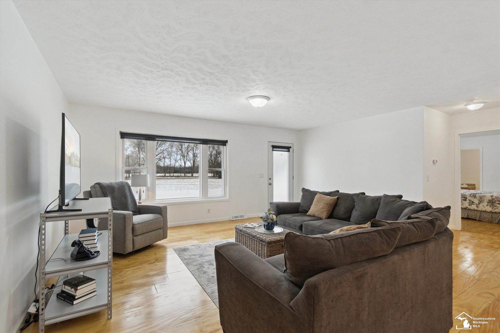 10485 Hardcastle Road, Brooklyn, MI 49230