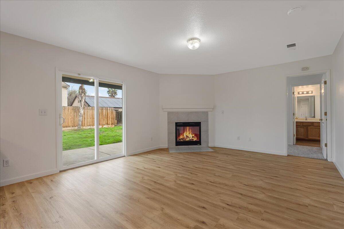 3102 West Flagstaff Avenue, Visalia, CA 93291