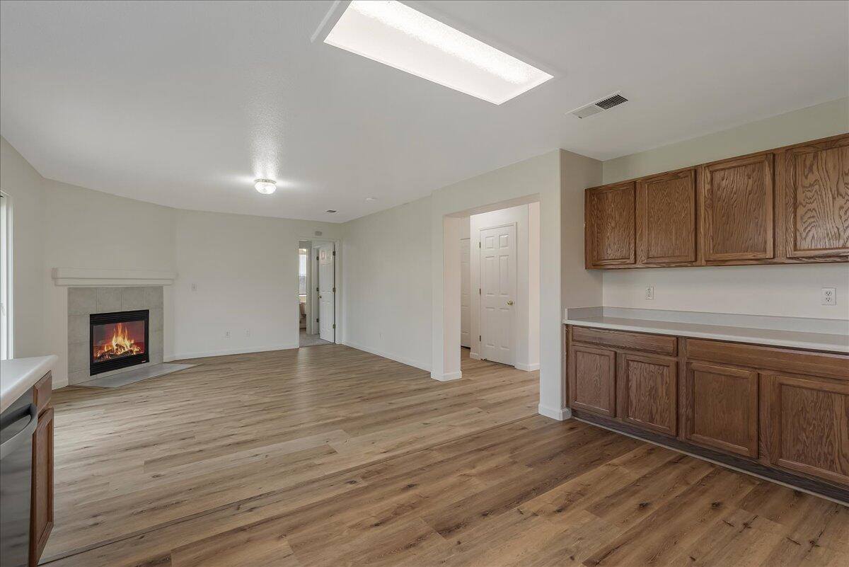 3102 West Flagstaff Avenue, Visalia, CA 93291