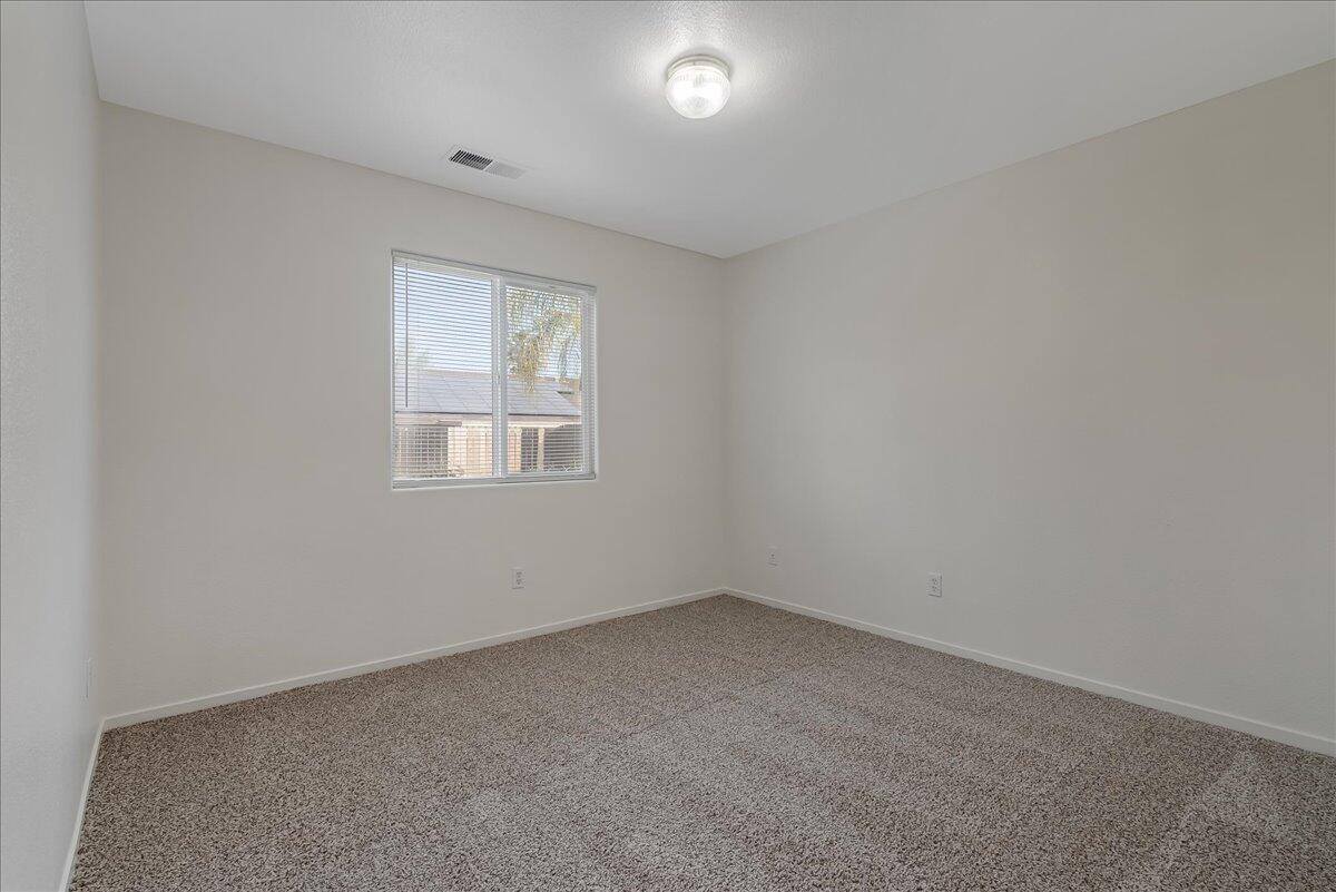 3102 West Flagstaff Avenue, Visalia, CA 93291