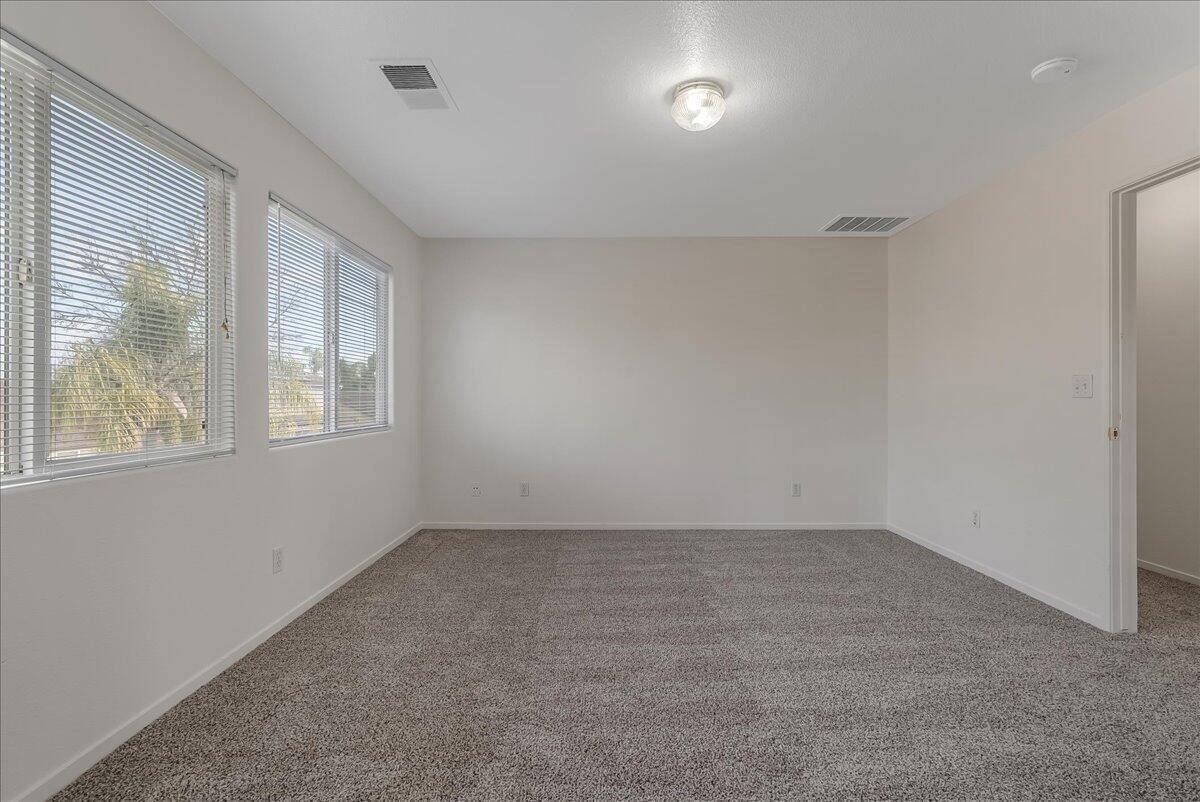 3102 West Flagstaff Avenue, Visalia, CA 93291