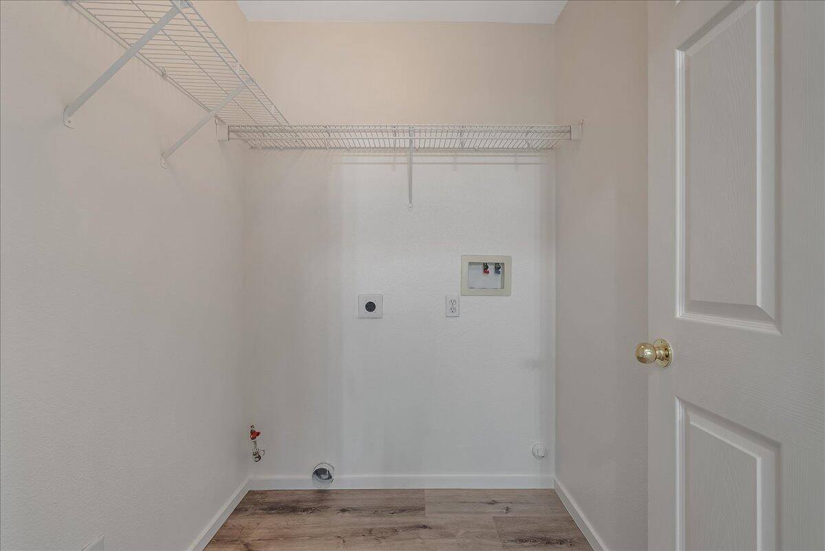 3102 West Flagstaff Avenue, Visalia, CA 93291