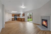 3102 West Flagstaff Avenue, Visalia, CA 93291