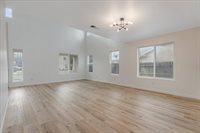 3102 West Flagstaff Avenue, Visalia, CA 93291