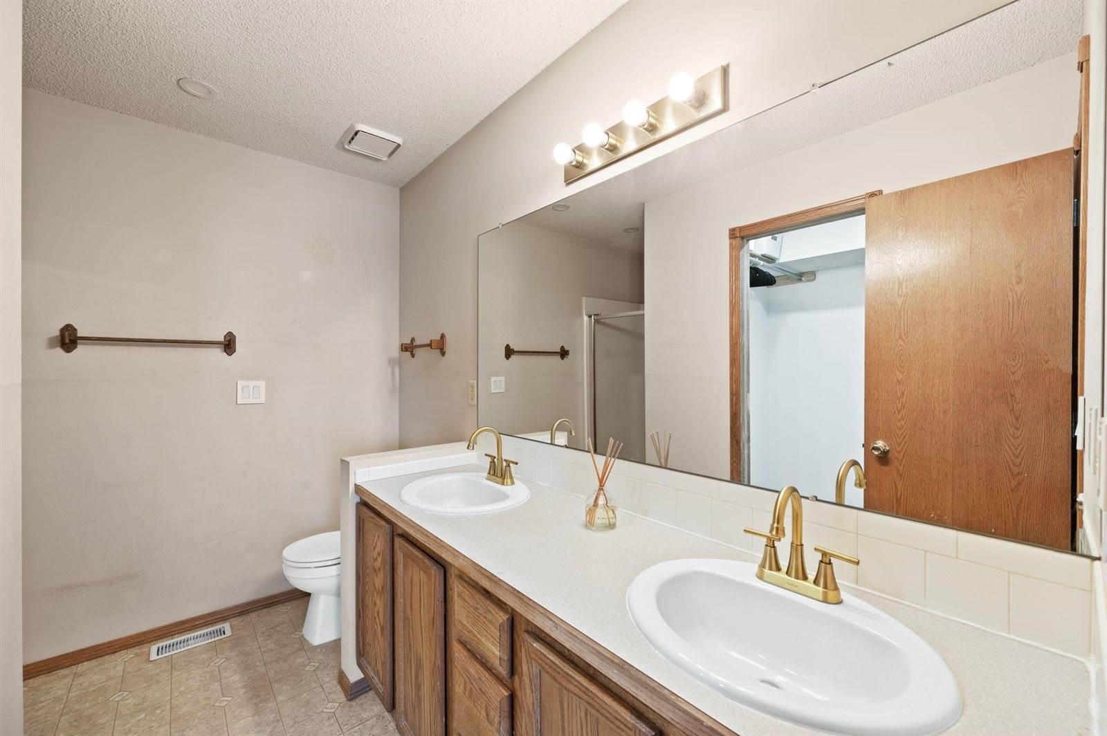 2608 West 44th St S, Wichita, KS 67217